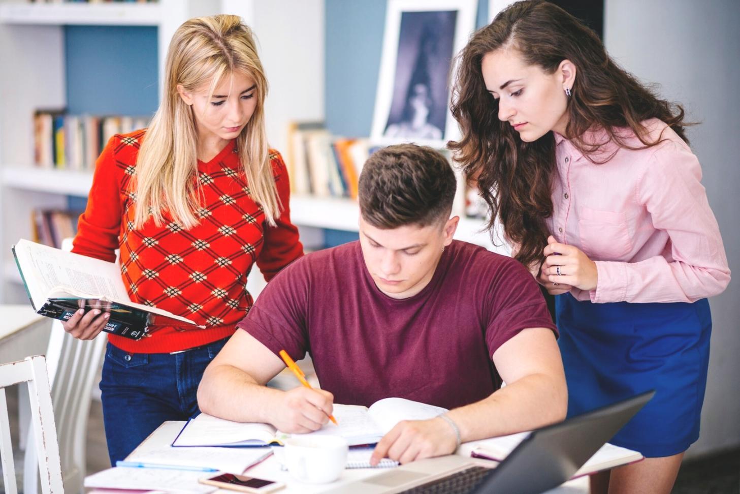 Environnement d'apprentissage collaboratif en finances
